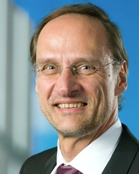 Prof. Thomas Bäck